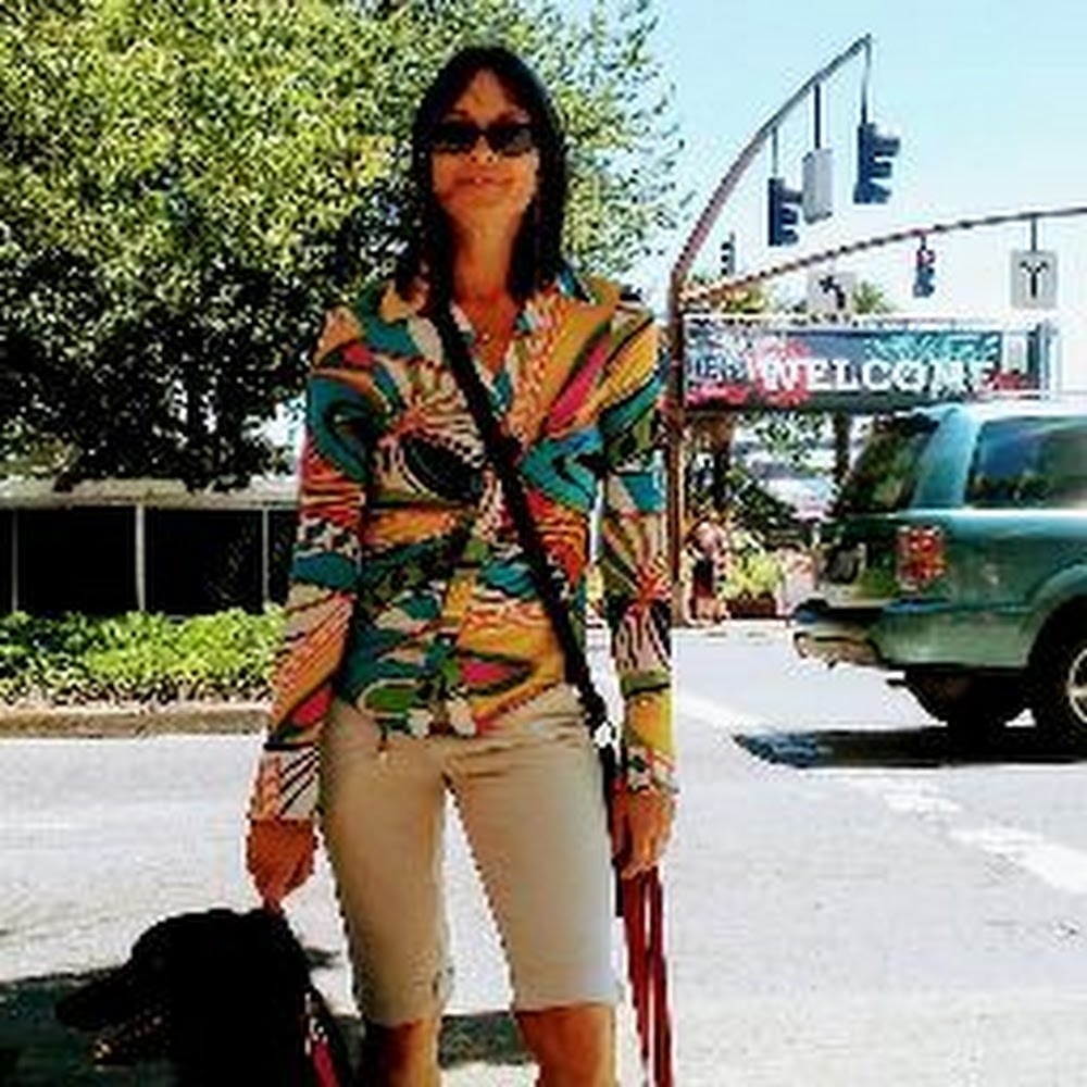 Grand trunk sale! Colorful,styled outfits & pieces